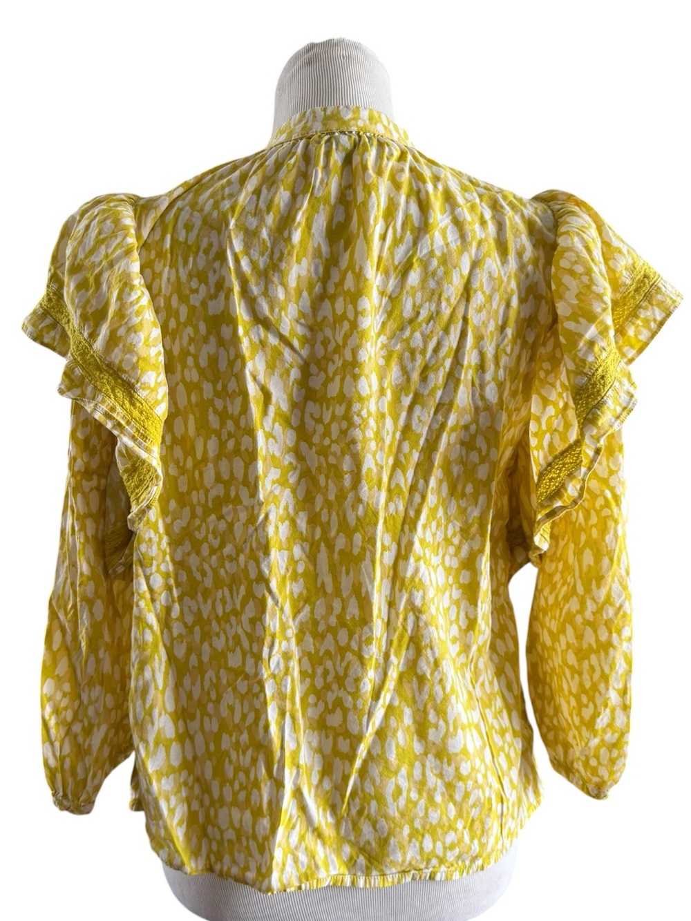 Who What Wear Yellow White Printed Ruffle-Sleeve Blouse Size M - Picture 3 of 9